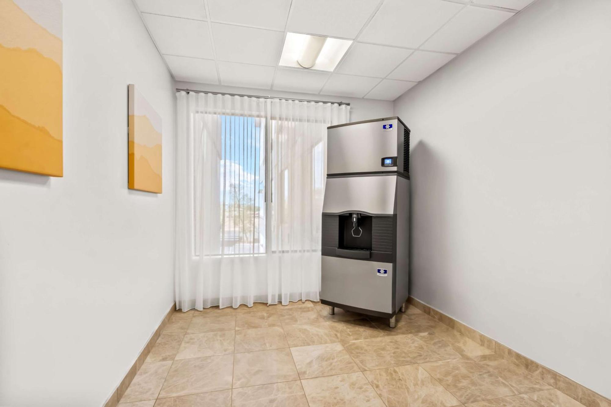 Spark By Hilton Phoenix East Mesa Exterior foto